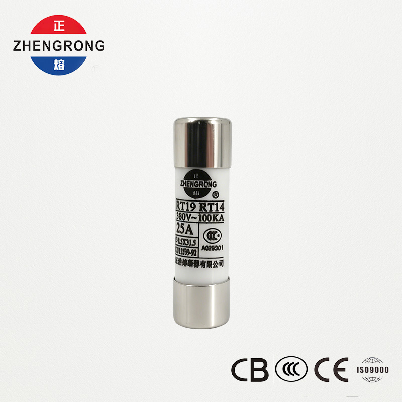 8.5*31.5 R014 25A စိတ်ကြိုက်ပြင်ဆင်နိုင်သော fuses လက်ကား